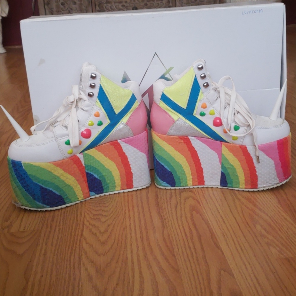 YRU qozmo unicorn shoes